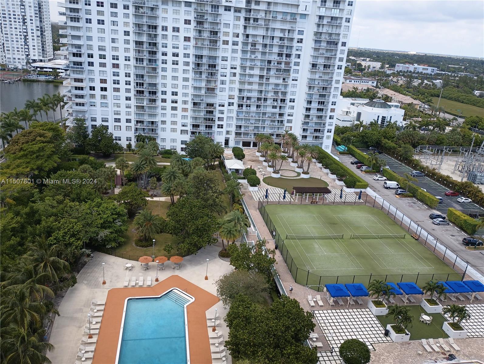 ADMIRALS PORT CONDO WEST