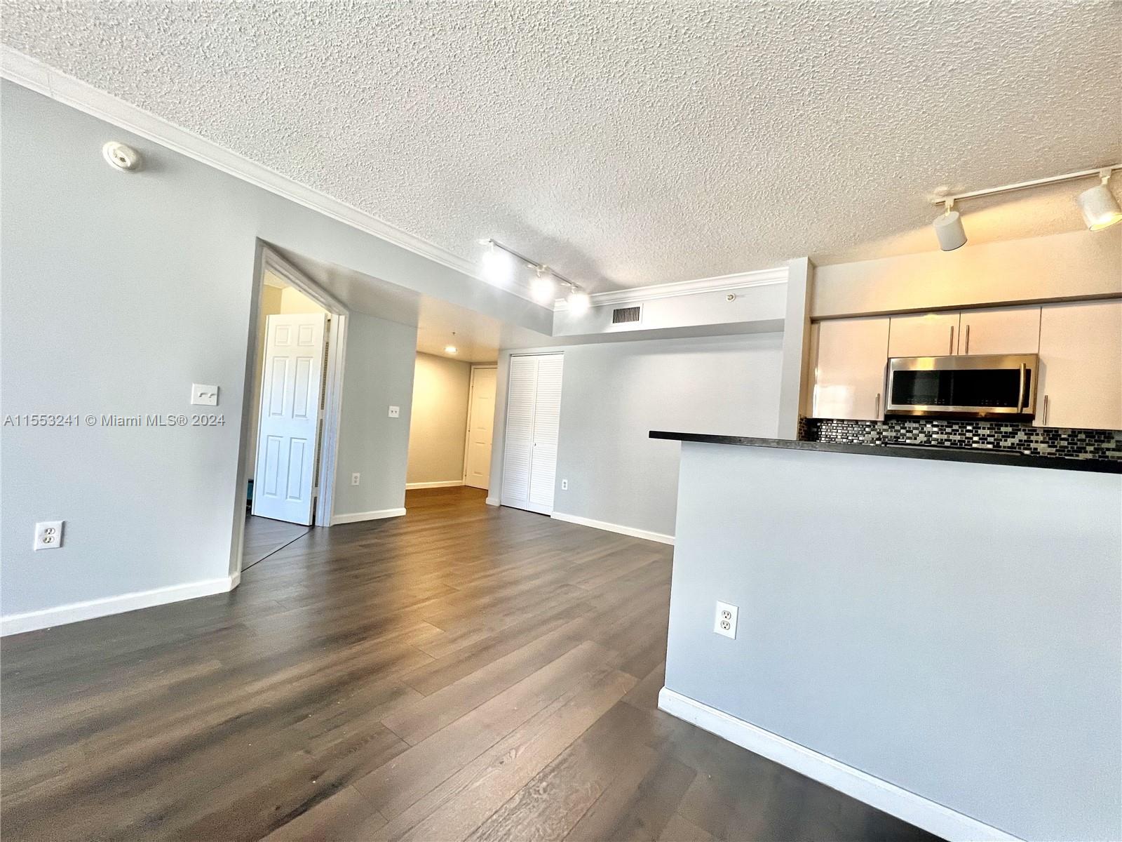 REGENT PARK CONDO