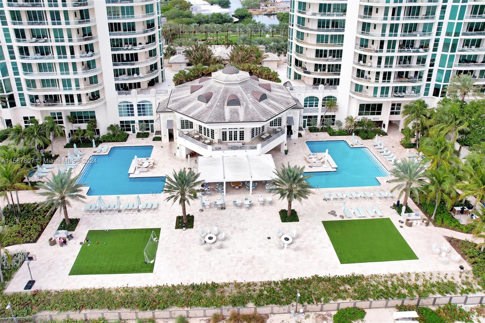 Turnberry Ocean Colony