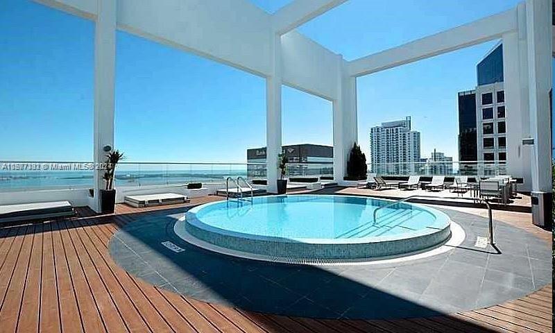 500 BRICKELL WEST CONDO