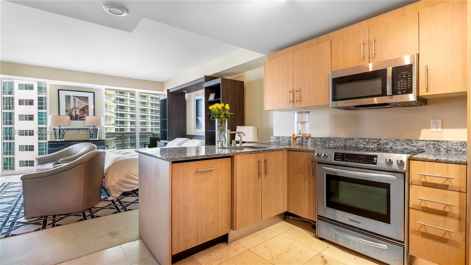 10275 COLLINS AVE #905, BAL HARBOUR, FL 33154