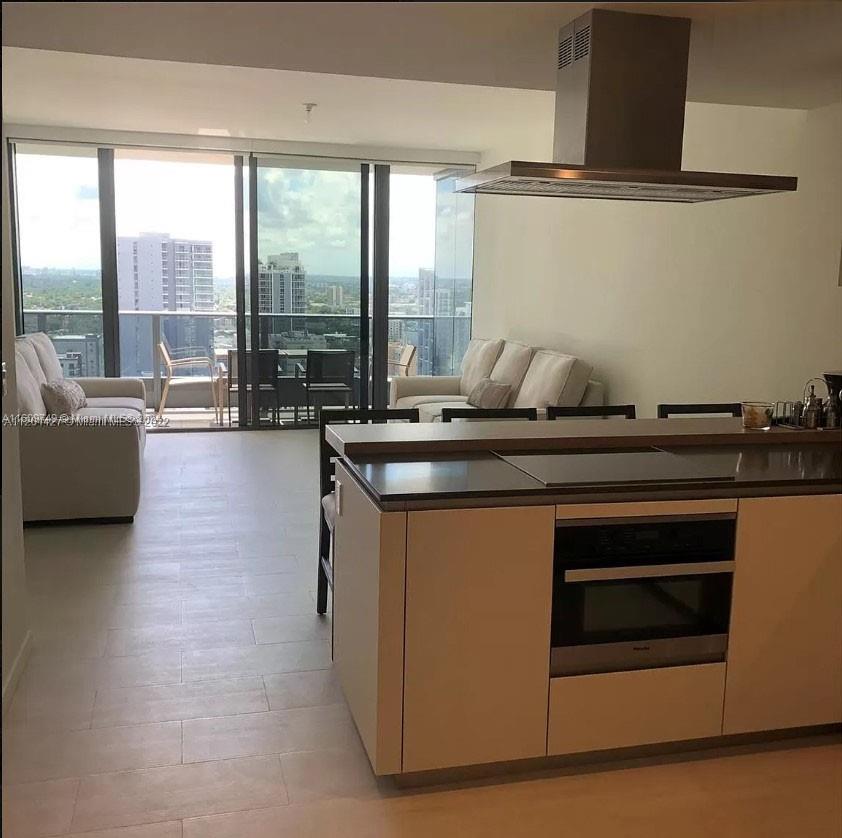 1000 BRICKELL PLZ #2404, MIAMI, FL 33131