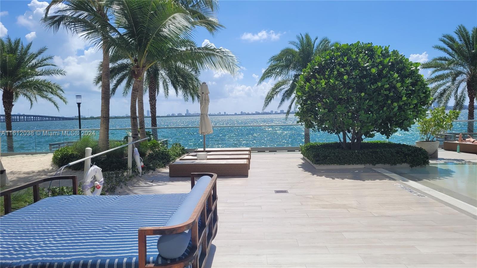 BISCAYNE BEACH CONDO