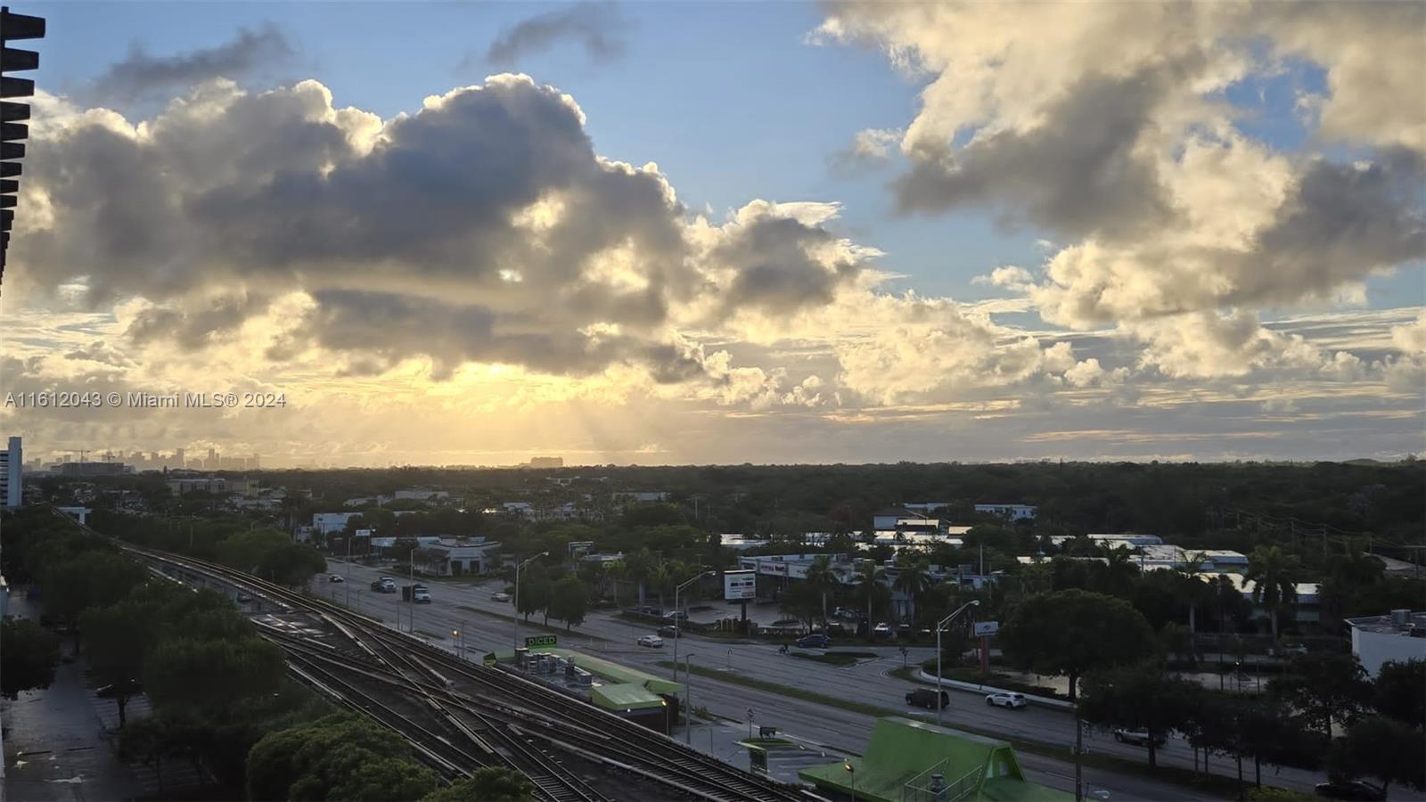 DOWNTOWN DADELAND