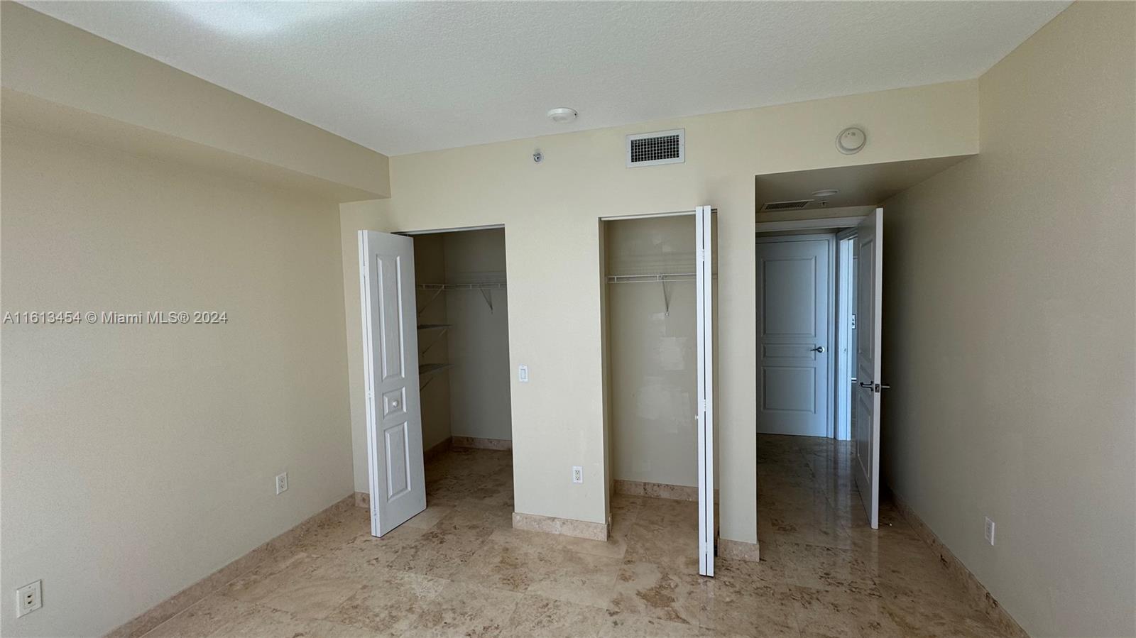 350 LAS OLAS PLACE CONDO