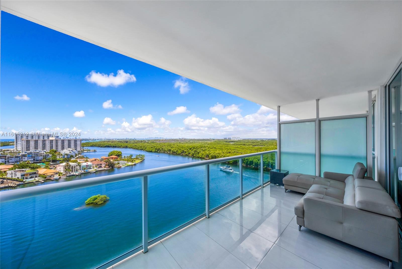 400 SUNNY ISLES