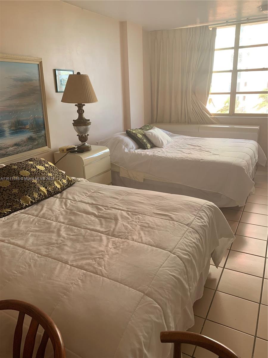 THE AVENTURA BEACH CLUB CL