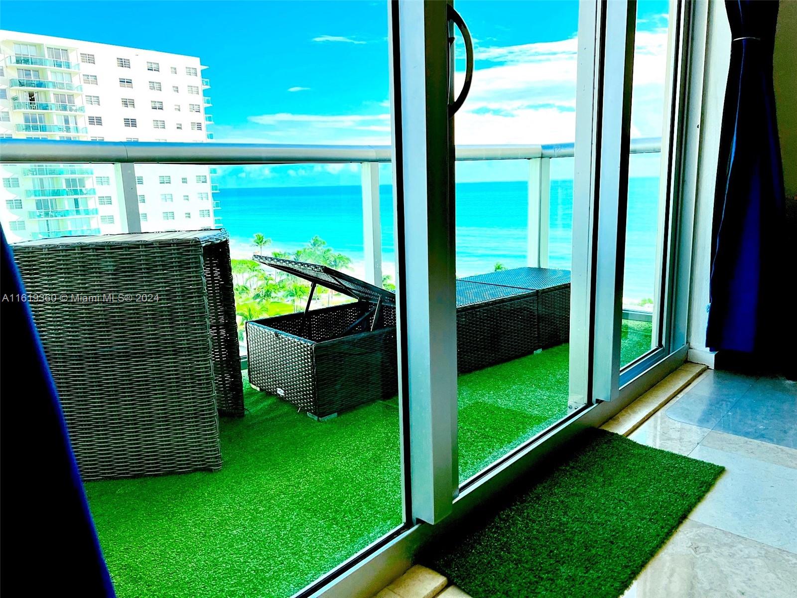 The Tides on Hollywood