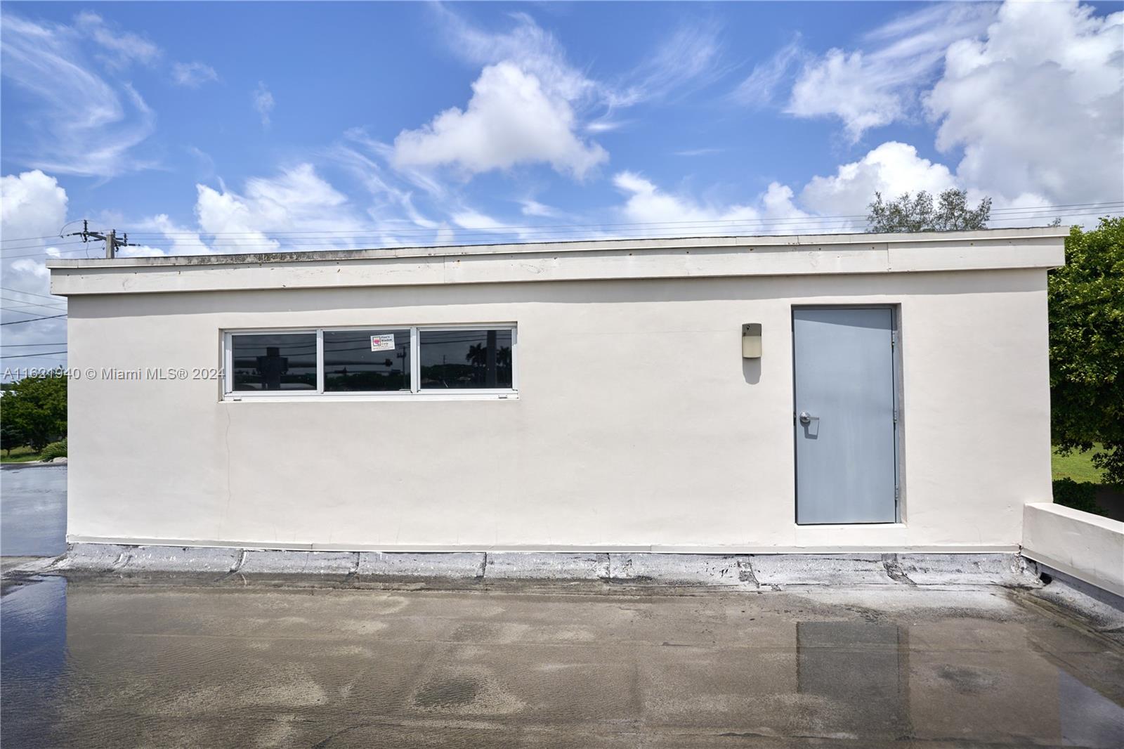Building Krome and 232 ave