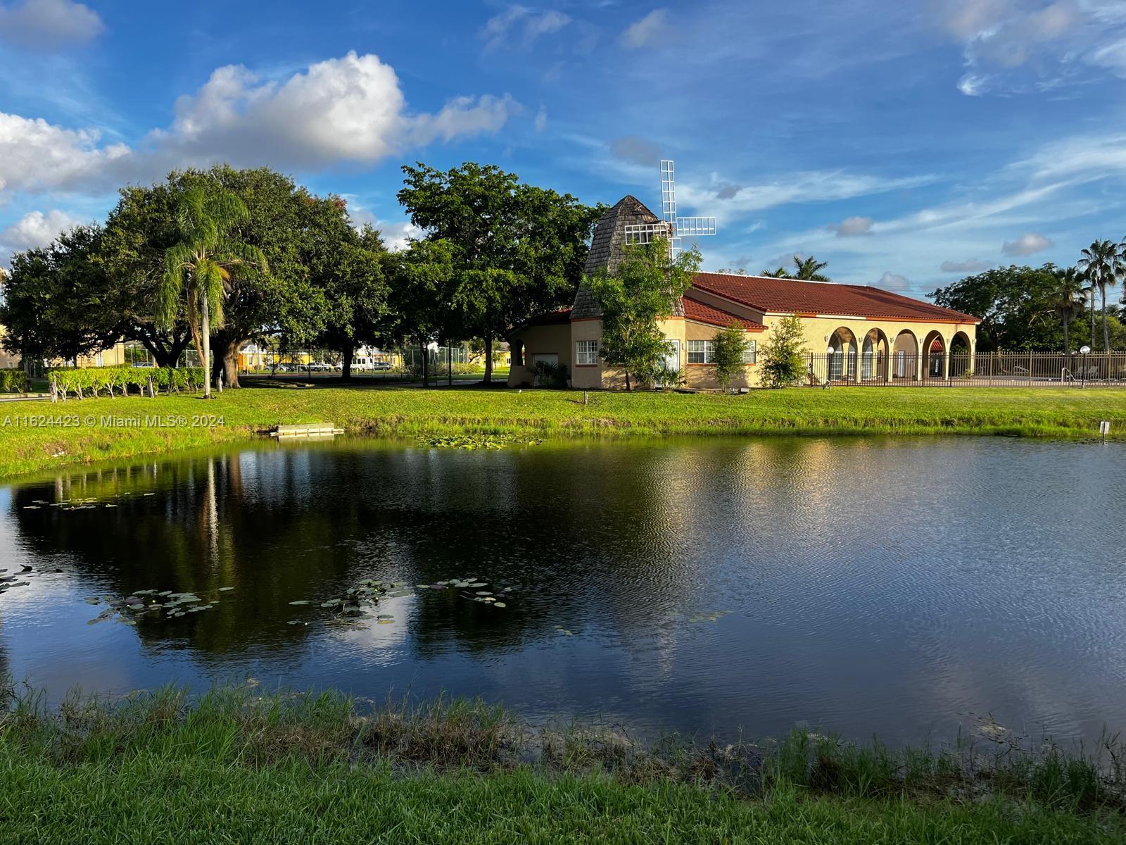 WINDMILL LAKES