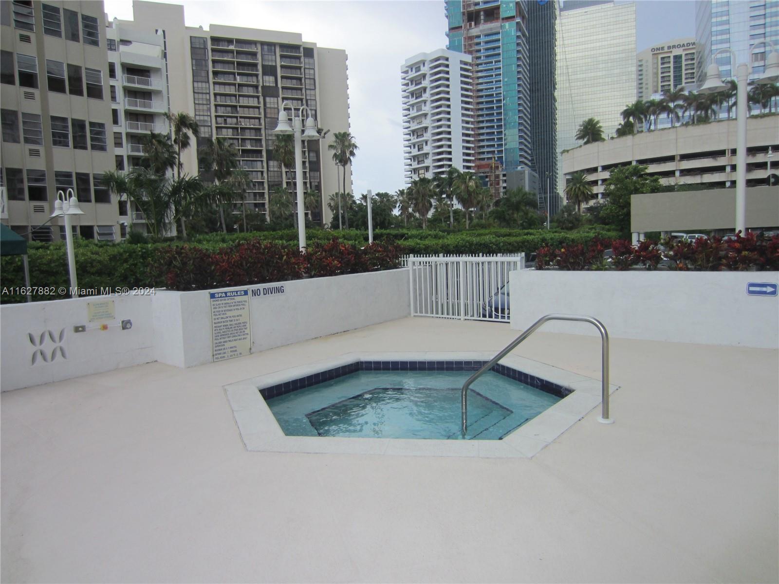 BAYSHORE PLACE CONDO