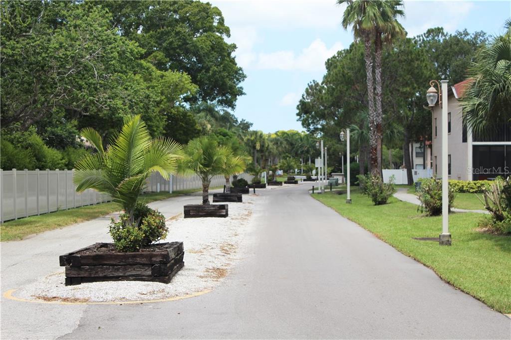 SHOREWALK BATH & TENNIS CLUB 21