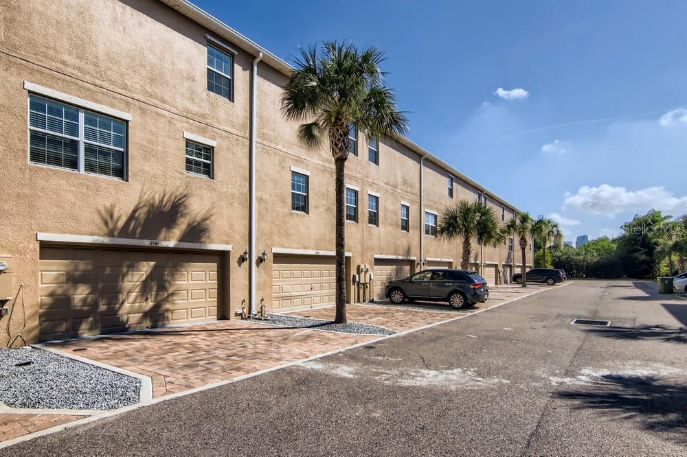 WEST END TOWNHOMES 2