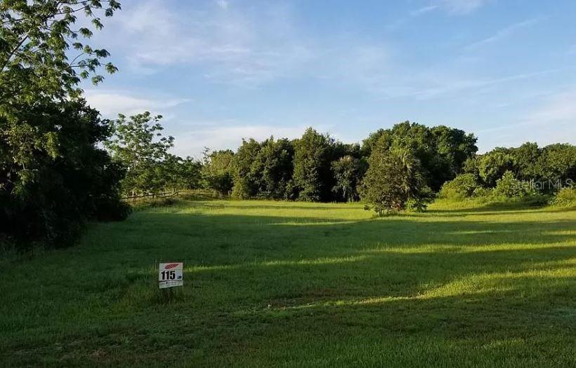 HEATHROW COUNTRY ESTATE