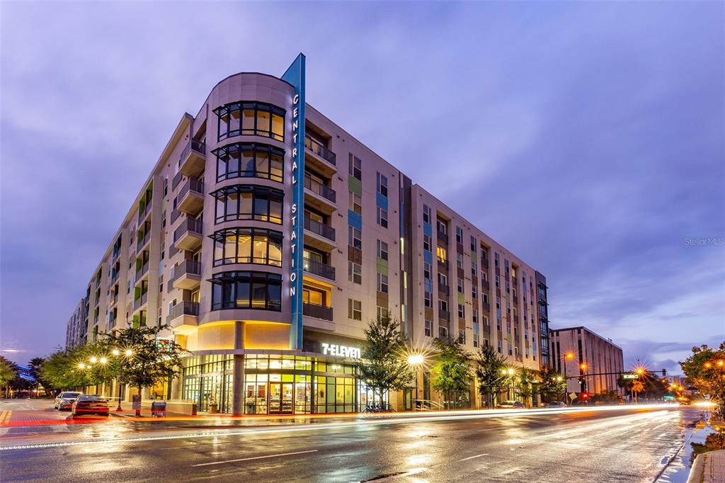 CRESCENT CENTRAL STATION APARTMENTS