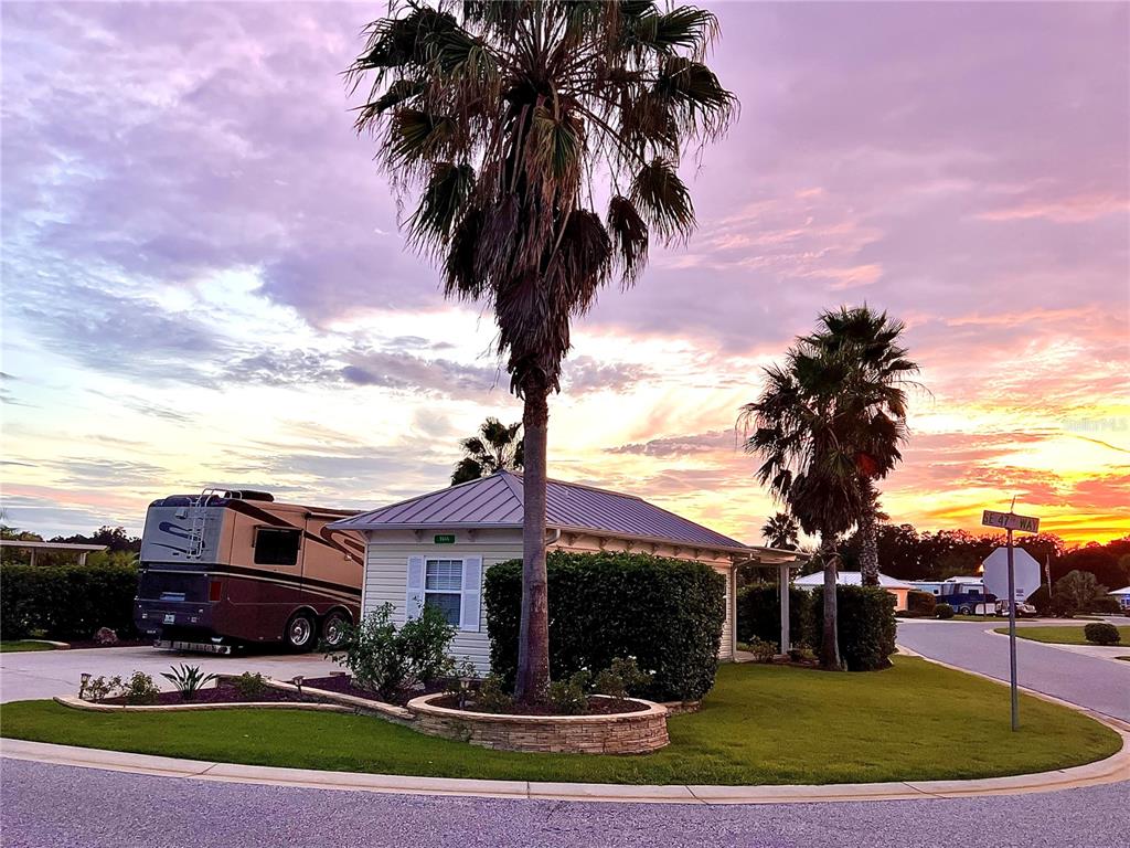 FLORIDA GRANDE MOTOR COACH RESORT