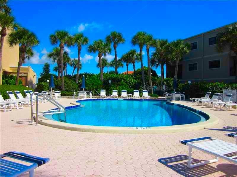 BELLEAIR KEY CONDO