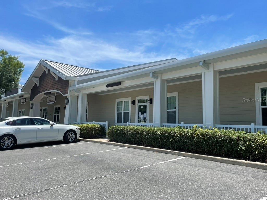 LADY LAKE SUMMIT MEDICAL PARK