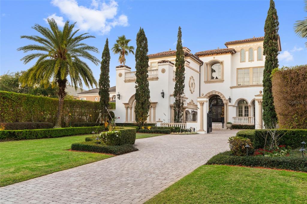 THE POINTE AT HARBOUR ISLAND