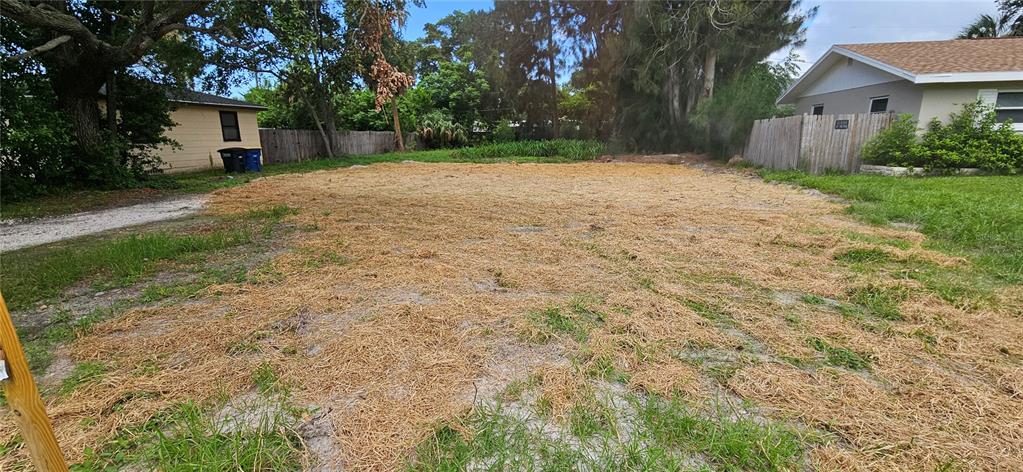 PINE RIDGE. BLK D, LOT 15