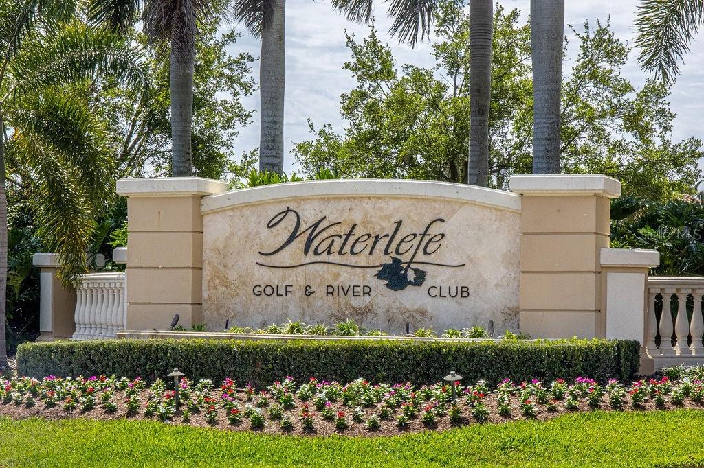 WATERLEFE GOLF & RIVER CLUB