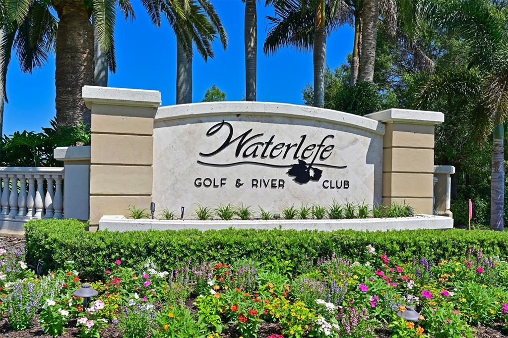 WATERLEFE GOLF & RIVER CLUB