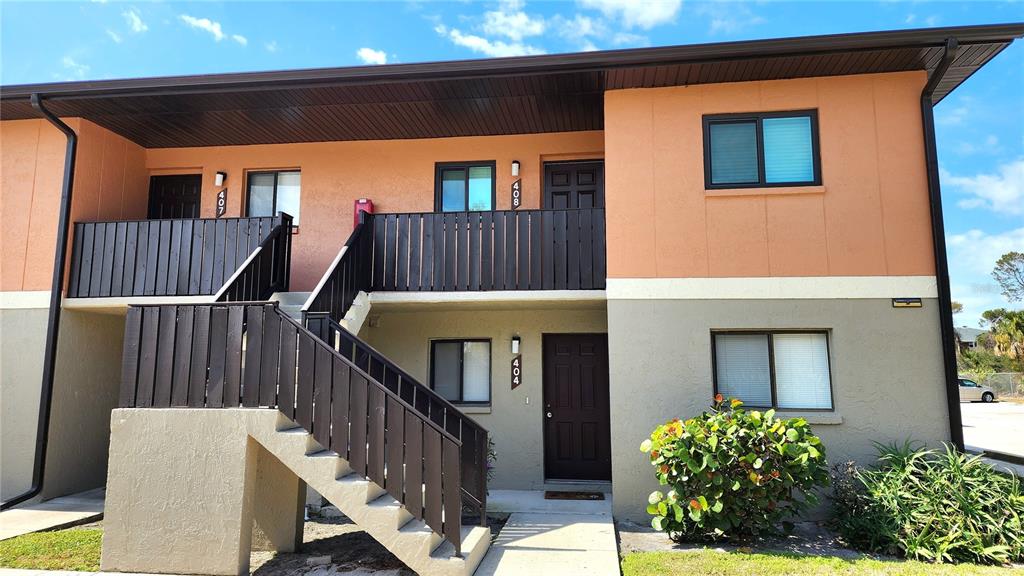 COLLEGE CLUB PH 1404