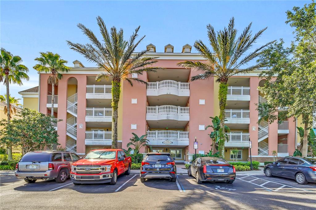 VILLAS AT REUNION SQUARE