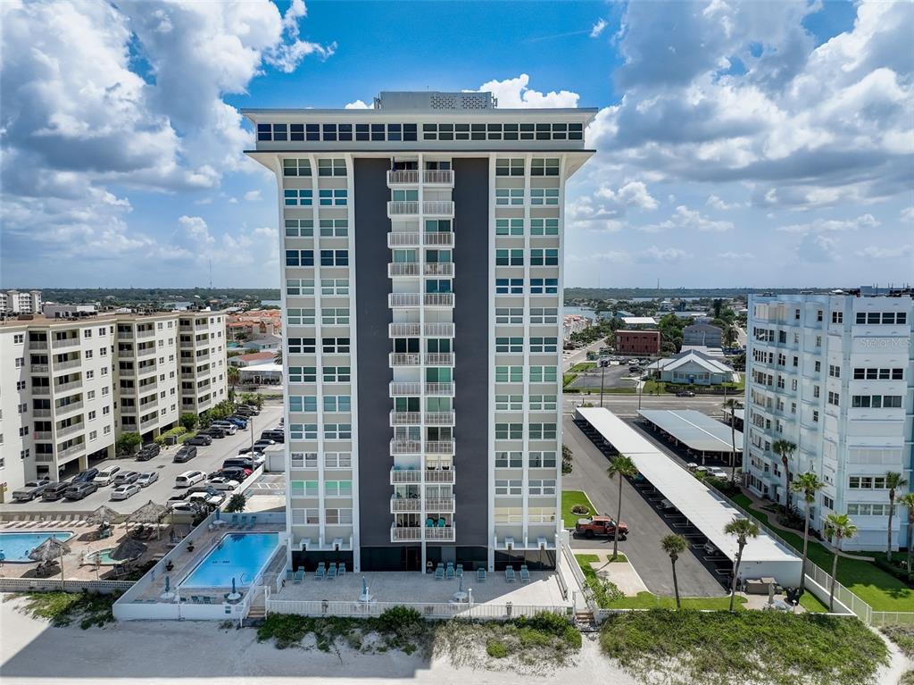 CLUB REDINGTON CONDO THE