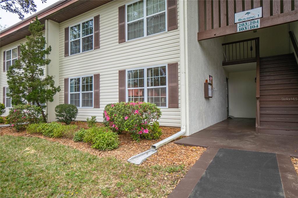 INVERNESS VILLAGE CONDO