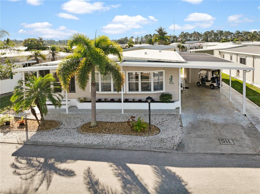 6 LAKES COUNTRY CLUB CO-OP