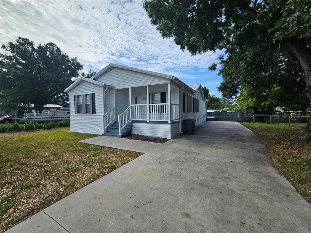 TREASURE ISLAND UN 06