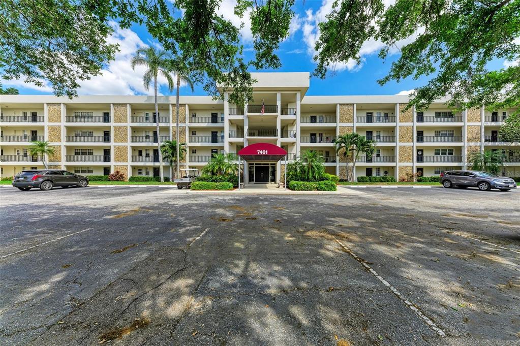 NO 1 PALM-AIRE DESOTO LAKES CC APT CONDO