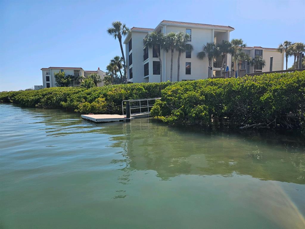 SANDPIPER KEY BLDG 08