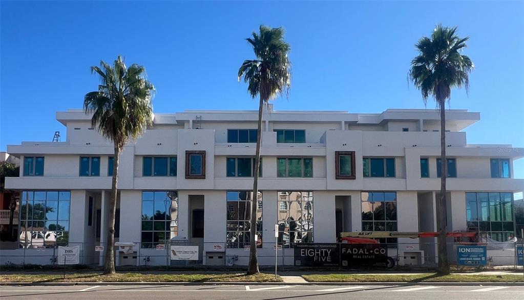 D2K | 85 DAVIS TOWNHOME