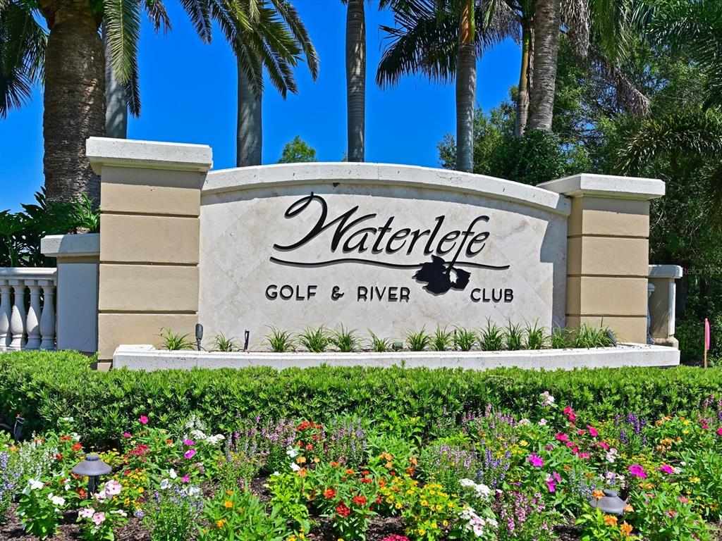 WATERLEFE GOLF & RIVER CLUB