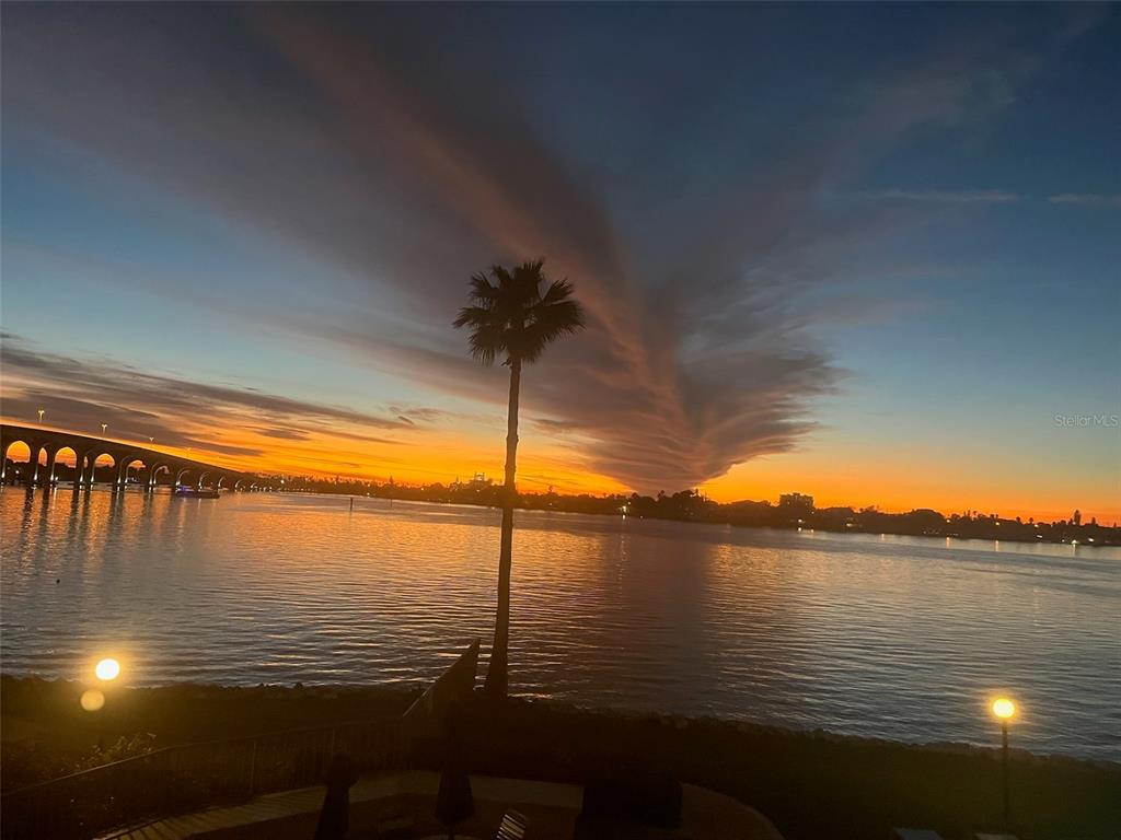 CASA DEL MAR CONDO V