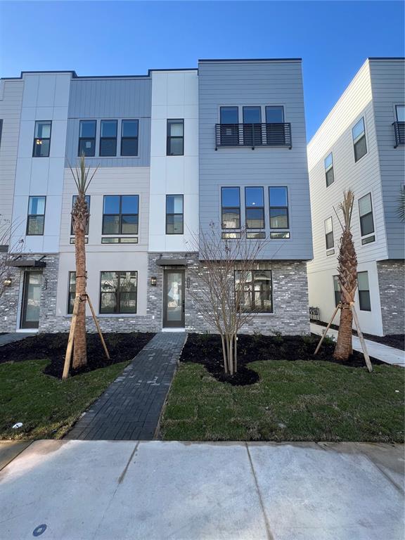 BRIX AT THE PACKING DISTRICT