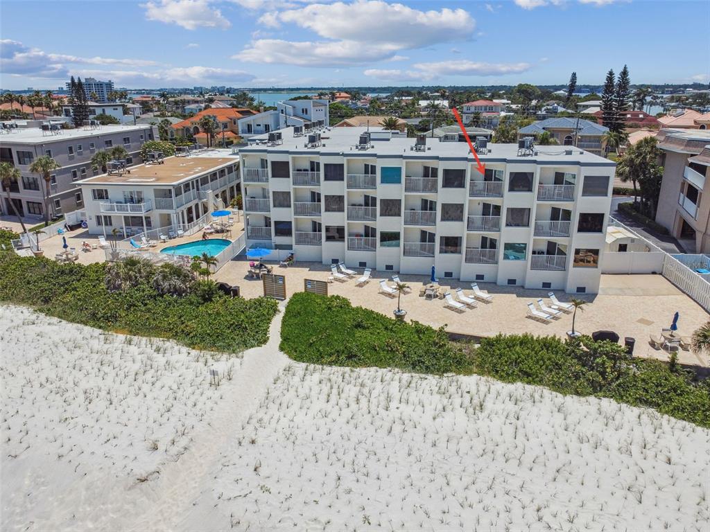 CARRIAGE HOUSE BEACH RESORT CONDO