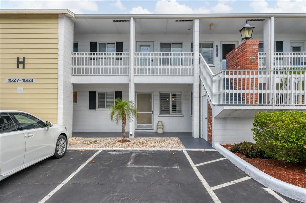 BAYSHORE GARDENS CONDO APTS 6
