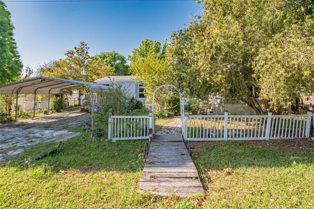 PIONEER TRAILS PH 02