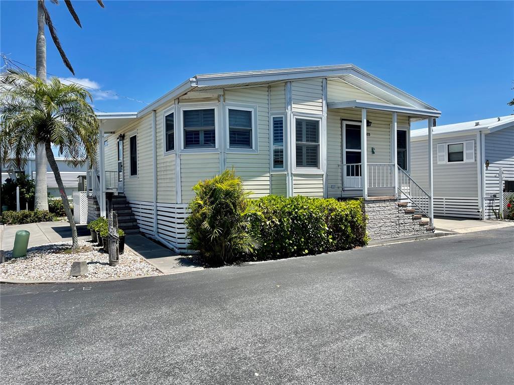 GULFSHORE OF LONGBOAT KEY