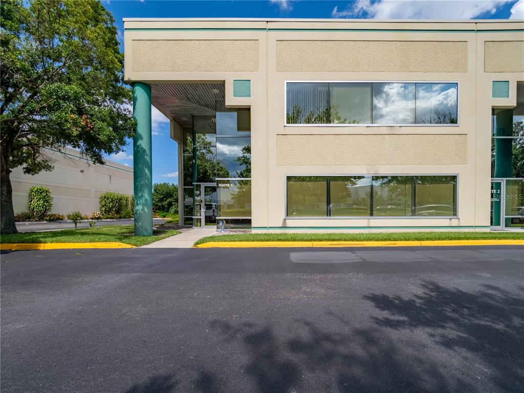 INVESTGROUP 02 SERVICE CENTER