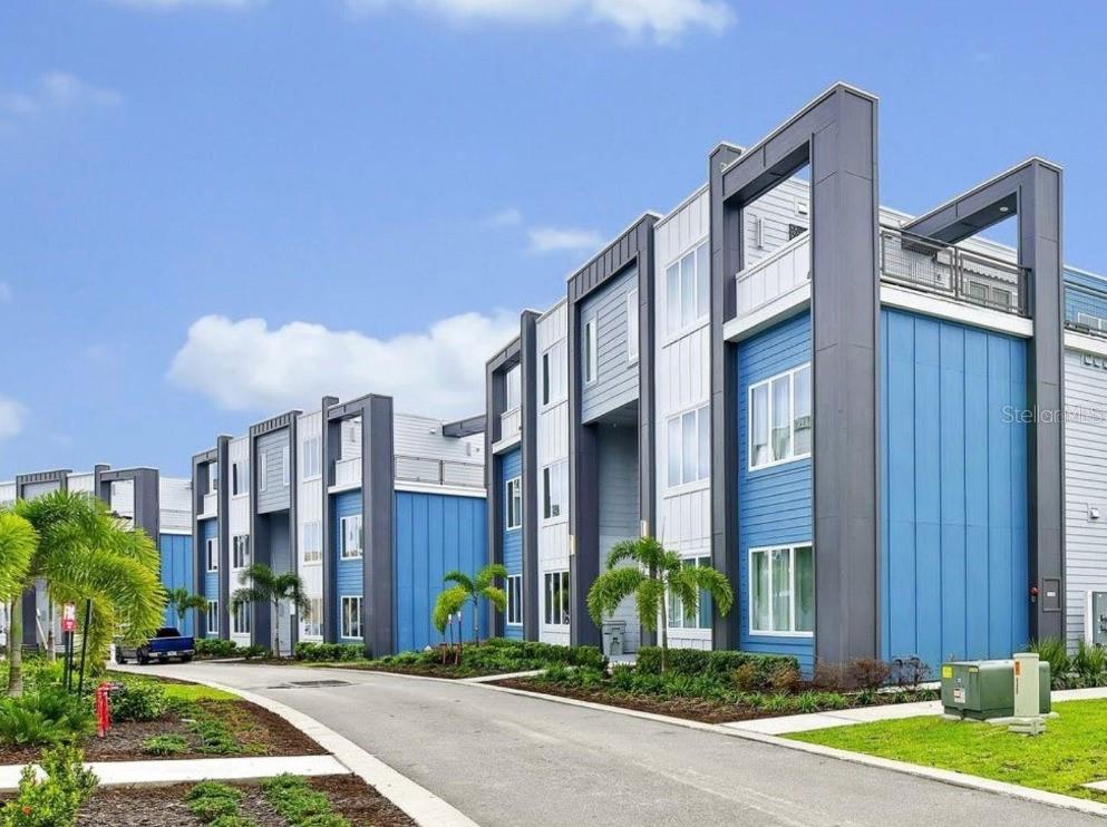 SPECTRUM AT REUNION CONDO 145 UNIT