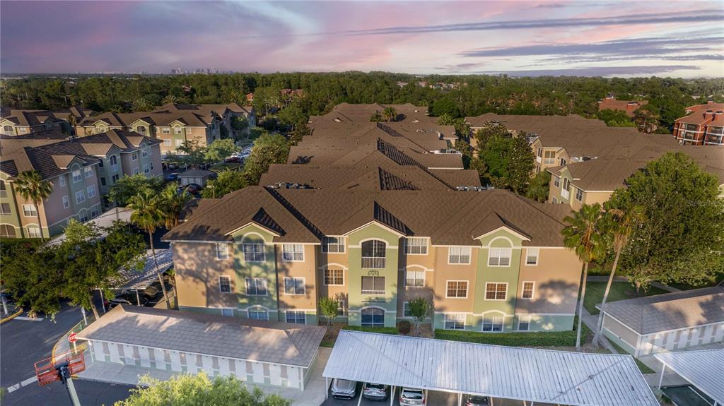 SUMMERGATE CONDO PH 01 5923/0662