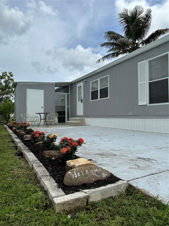 VILLAGE HOLIDAY LAKE