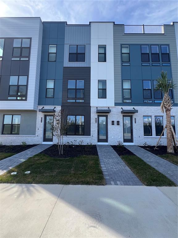 BRIX AT THE PACKING DISTRICT