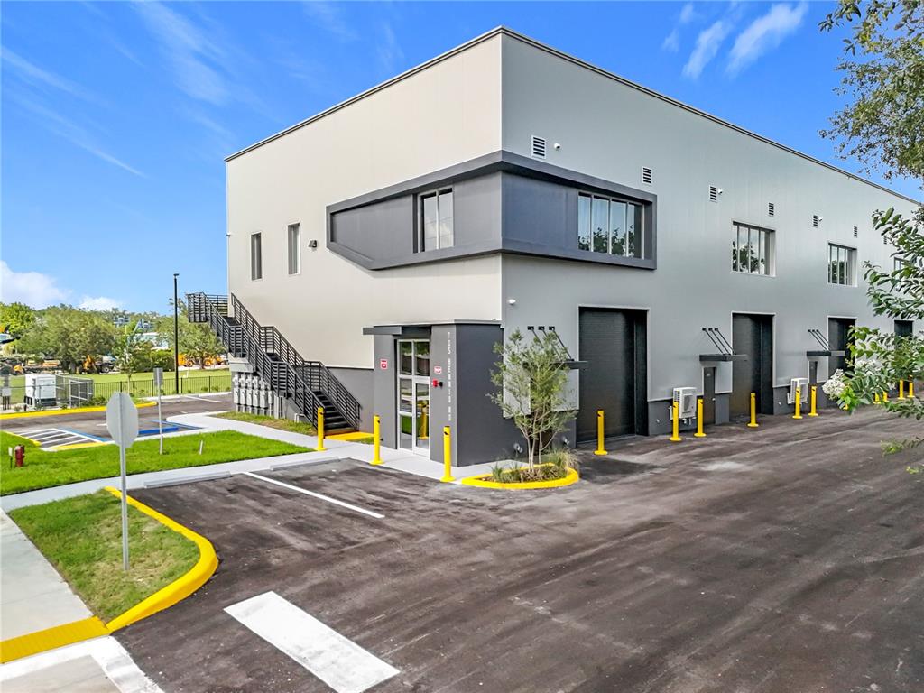 CROWN POINT BUS PARK PH 01 43/6