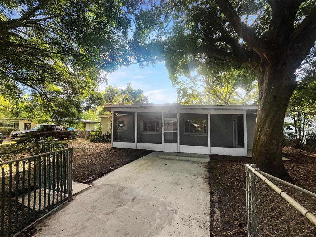 COUNTRY CLUB MANOR UNIT 3