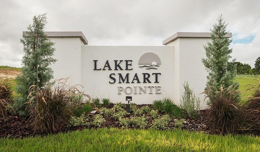 LAKE SMART POINTE